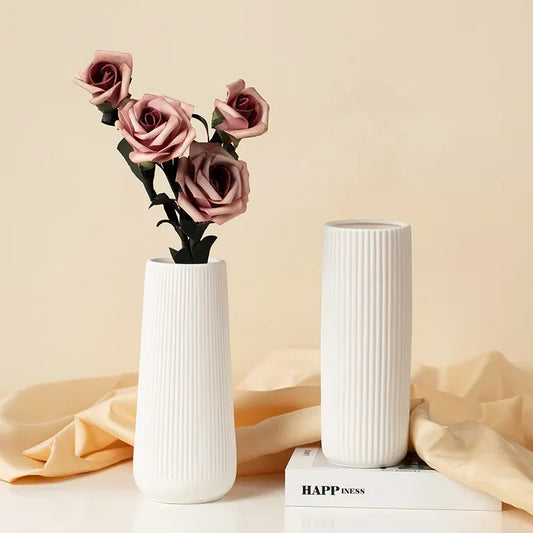 Creative White Ceramic Vase – Elegant Décor for Modern Living Spaces